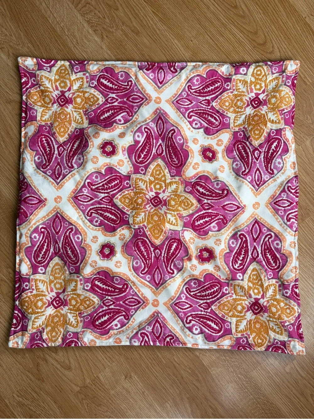 Pottery Barn cotton linen Pink & Gold Floral Paisley Square pillow cover 24” EUC